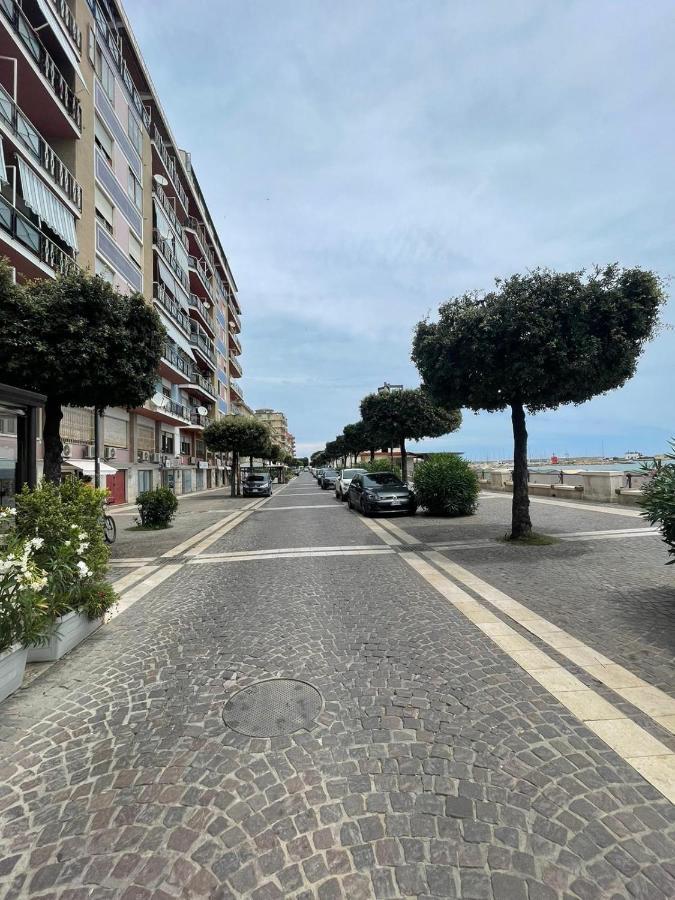 La Finestra Sul Mare B&B Crotone Extérieur photo
