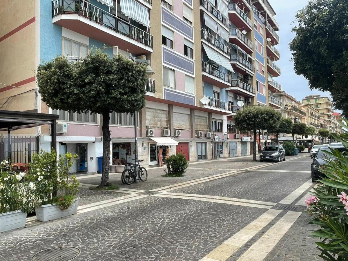 La Finestra Sul Mare B&B Crotone Extérieur photo