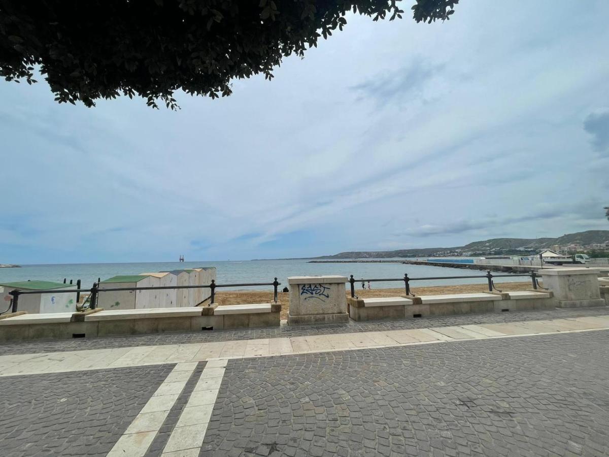 La Finestra Sul Mare B&B Crotone Extérieur photo